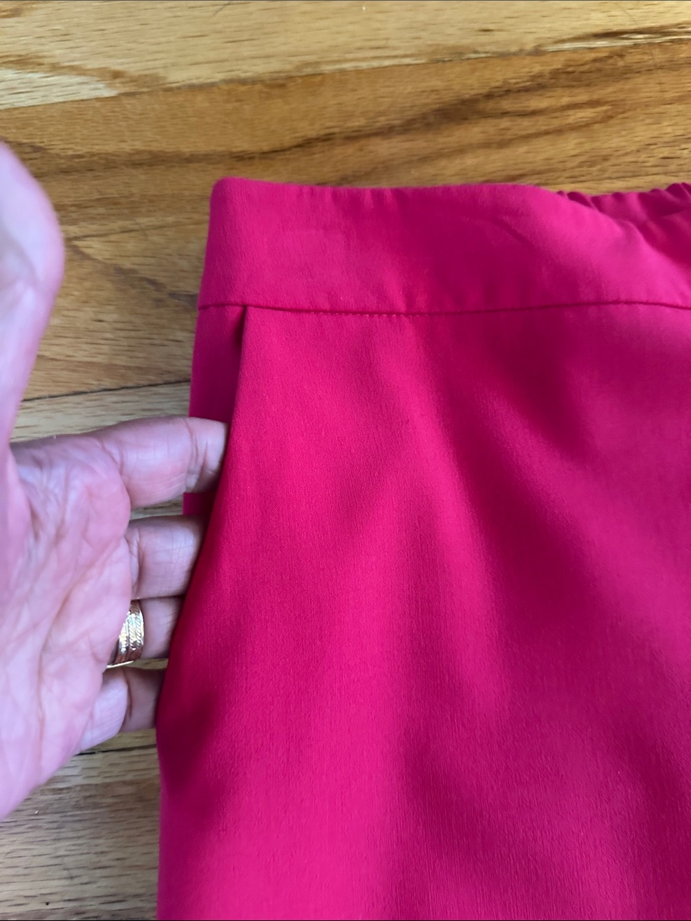 Calvin Klein Cropped Slim Straight Pants in Bright Pink Sz. 12 - Picture 5 of 9